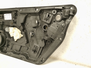 Mercedes Benz A-Class 176 (2012–2018) Priekšējo durvju logu pacēlājs un tā daļas A1767200279 - 3