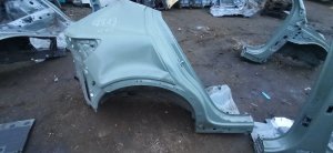 VOLVO C 40 I (2022–2026) Aizmugurējais spārns un tā detaļas 32394089 - 4