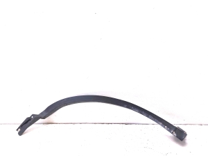 Rear body trim - 7587348020