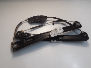 Skoda Kamiq (2019–2026) Priekšējo durvju logu pacēlājs 654837462 - 4