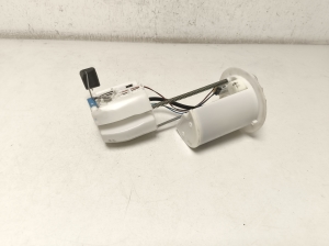   Kraftstoffpumpe im Tank  - 777040D090 