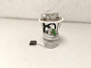   Pompe à carburant dans le réservoir  - 9839248180 