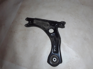 Skoda Kamiq (2019–2026) Querlenker vorne 2Q0407151E - 3