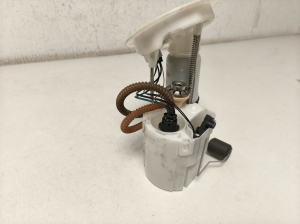 BMW 1 SERIES F20 (2010–2026) Kütusepump paagis 7243974 - 5