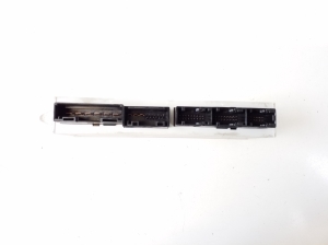 BMW 7 SERIJA E65 (2001–2008) Aizmugurējo sānu durvju vadības bloks 6958447 - 2
