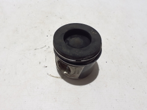 Piston et ses composants - 7701477819
