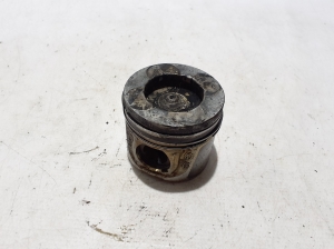 Piston et ses composants - 7701477819