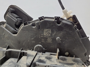 Skoda Superb (2015–2026) Rear side door lock 5TA839016H - 2