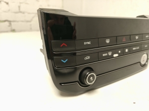 Jaguar XE (2015–2026) Heater control panel GX7318C858CF - 4