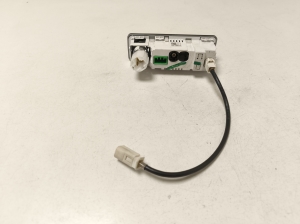 Jaguar XE (2015–2026) USB port FK7219C166BC - 5