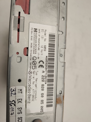 Mercedes Benz E-Class W211 (2002–2009) Audio, Video, Navigation A2208206085 - 4
