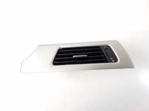 Dashboard air vent grilles - 9130466