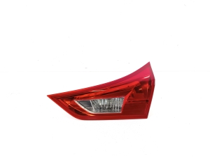 Tail light on trunk lid