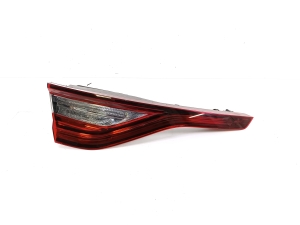 Tail light on trunk lid - 265550248R