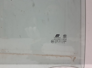 Dacia Spring (2021–2026) Aizmugurējo sānu durvju stikls 823007783R - 2