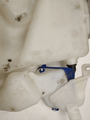 Mercedes Benz E-Class W211 (2002–2009) Front washer fluid reservoir A2118600060 - 4