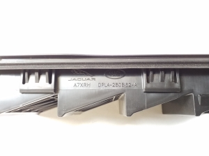 Jaguar XE (2015–2026) Tagumise poritiiva ventilatsioonivõre DPLA280B62A - 2