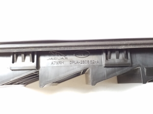 Jaguar XE (2015–2026) Rear fender vent grille DPLA280B62A - 3