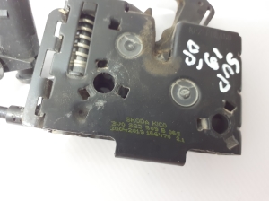 Skoda Superb (2015–2026) Hood latch 3V0323509B - 3