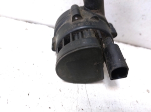 Mercedes Benz ML-Class 164 (2005–2011) Auxiliary water pump A2118350364 - 4