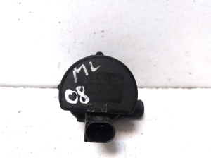 Auxiliary water pump - A2118350364
