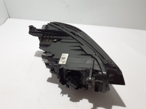 Volkswagen Passat B8 (2014–2023) Esituli 3G1941081P - 2