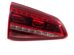 Tail light on trunk lid - 5G0945307F