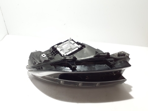 RENAULT Austral (2022–2026) Scheinwerfer vorne 260606388R - 2