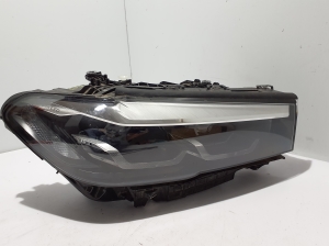 BMW 5 SERIES G31 (2017–2026) Esituli 5A388C4 - 4