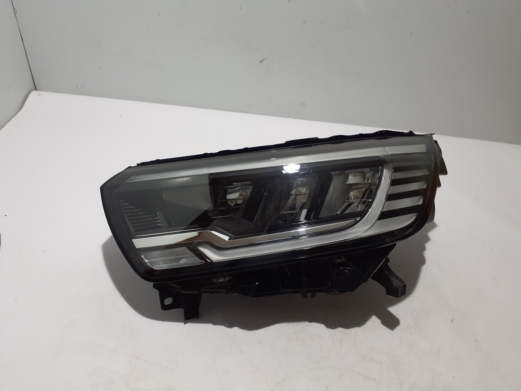 RENAULT Kangoo III (2021–2026) Esituli 260608525R RENAULT Kangoo III (2021–2026) Esituli 260608525R