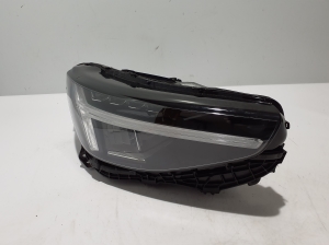 VOLVO XC40 (2017–2026) Headlight 32404666 - 5