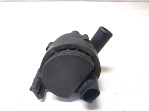 Auxiliary water pump - A2218350164