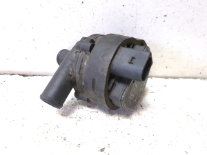 Auxiliary water pump - A2218350164