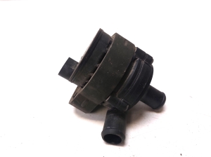 Mercedes Benz E-Class W212 (2009–2015) Auxiliary water pump A2118350028 - 4