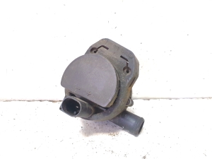 Auxiliary water pump - A2118350028