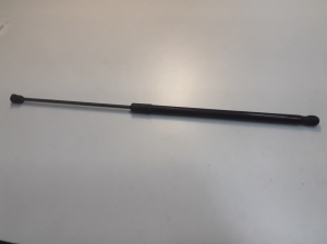 Skoda Kamiq (2019–2026) Trunk lid strut 658827550A - 3