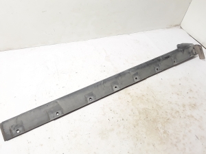 Exterior sill trim - 764192055R