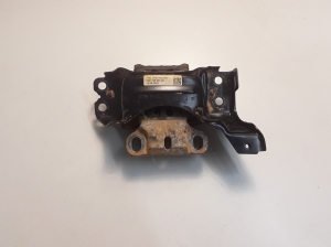 Engine mount - 2Q0199555AE