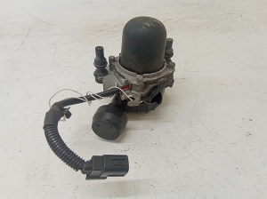 LEXUS GX (2009–2026) Vacuum pump 176100C030 - 2
