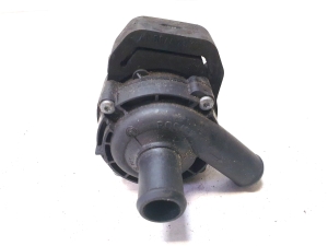 Mercedes Benz CLS-Class 218 (2011–2018) Auxiliary water pump A2118350028 - 4