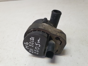 Mercedes Benz CLS-Class 218 (2011–2018) Auxiliary water pump A2118350028 - 3