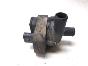 Mercedes Benz CLS-Class 218 (2011–2018) Auxiliary water pump A2118350028 - 5