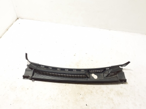 Grille d’auvent (garniture du mécanisme d’essuie-glace) - 668122684R