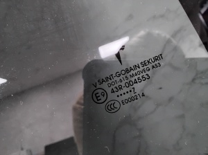 Tesla Model X X (2015–2026) Aizmugurējo sānu durvju stikls 102879100I - - 3