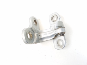 Front door top hinge - CPLA228A67AC
