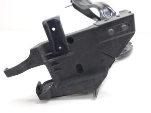 Mercedes Benz E-Class W212 (2009–2015) Scheinwerferhalter 2126200191 - 3