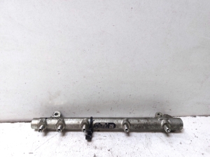 Mercedes Benz E-Class W211 (2002–2009) Common Rail Kraftstoffleitung A6110700395 - 2