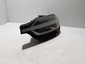 VOLVO XC60 (2017–2026) Scheinwerfer vorne 31689277 - 2