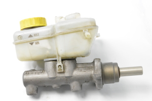  Master cylinder 