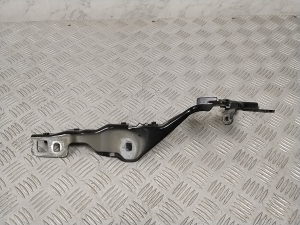 Ford Mustang Mach-E Mach-E (2020–2026) Kapoti hing LJ8BR16C964AE - 3